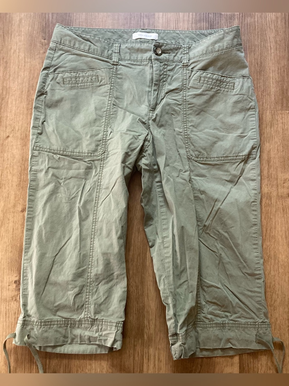 Dockers Casual Sage Green Capris 10